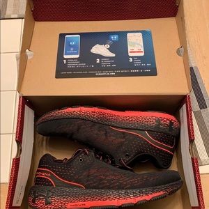 Men’s Under Armour Hovr Machina size 9